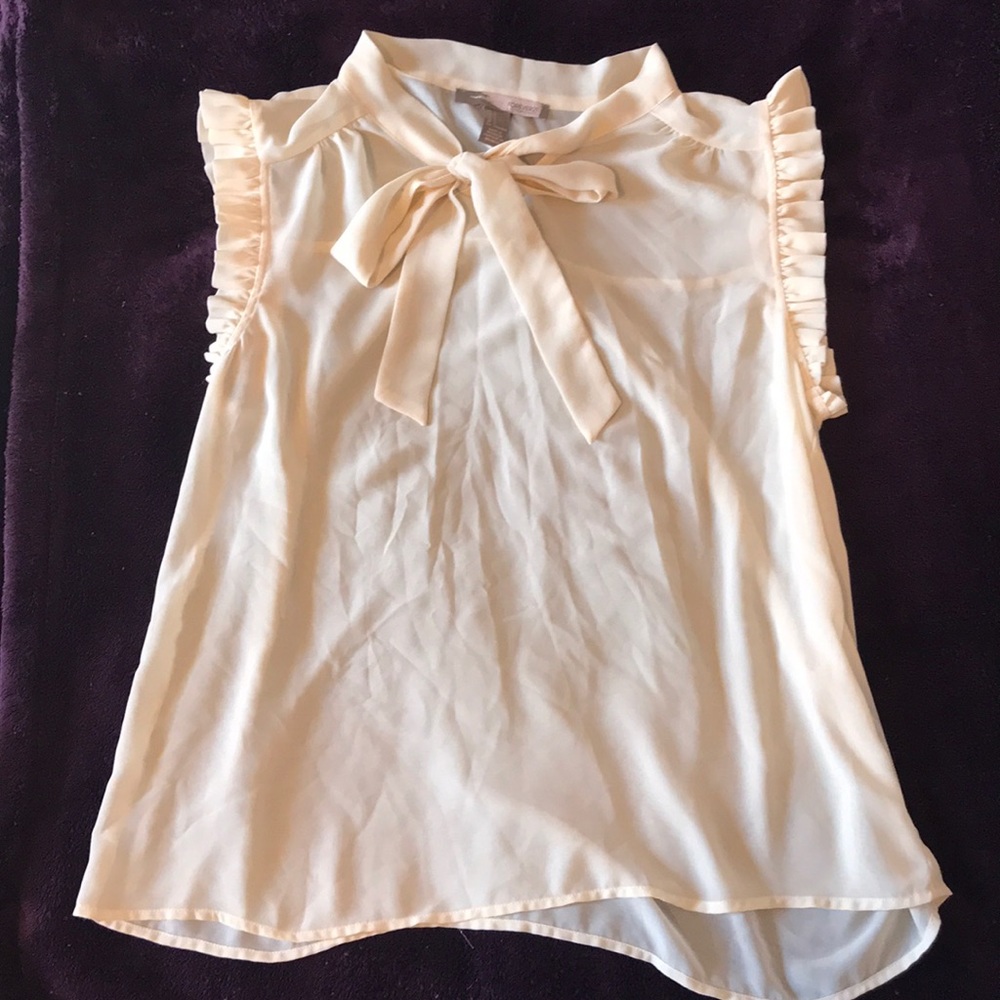 Forever 21 sleeveless tie-neck blouse